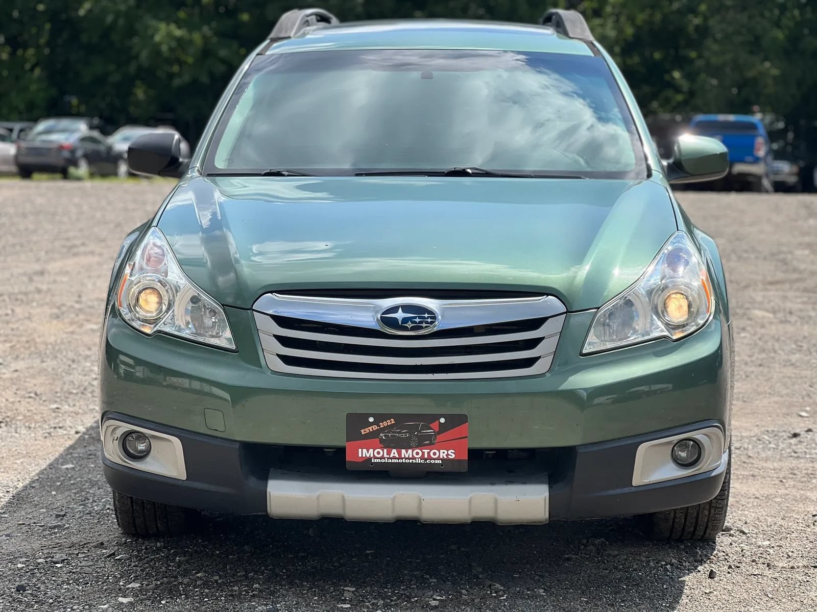 Used 2010 Subaru Outback 2.5i Limited AWD/4WD image 1