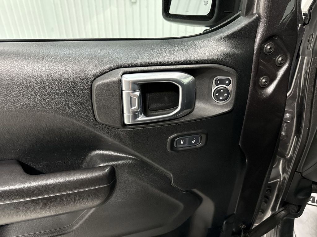 Used 2021 Jeep Wrangler Unlimited Rubicon image 24