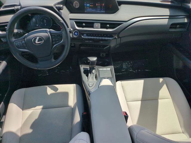 Used 2019 Lexus UX 250h w/ Premium Package image 18