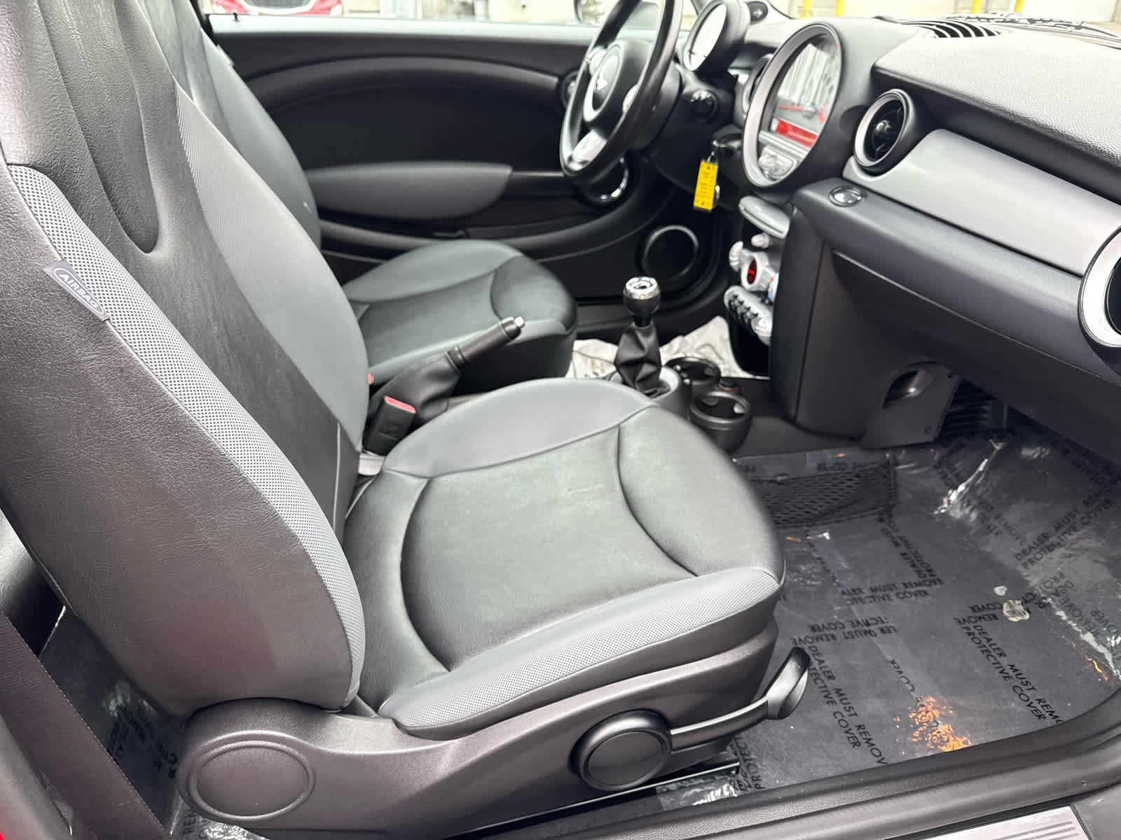 Used 2010 MINI Cooper Hardtop image 12