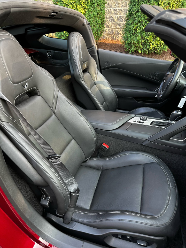 Used 2019 Chevrolet Corvette Stingray Coupe w/ 2LT Preferred Equipment Group image 29