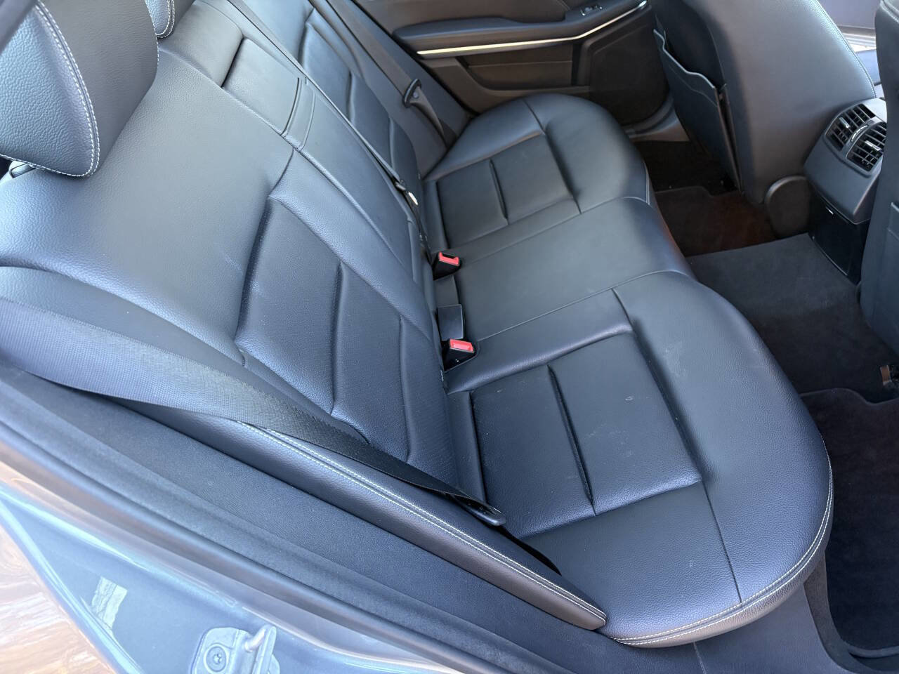 Used 2014 Mercedes-Benz E 250 BlueTEC Sedan image 24