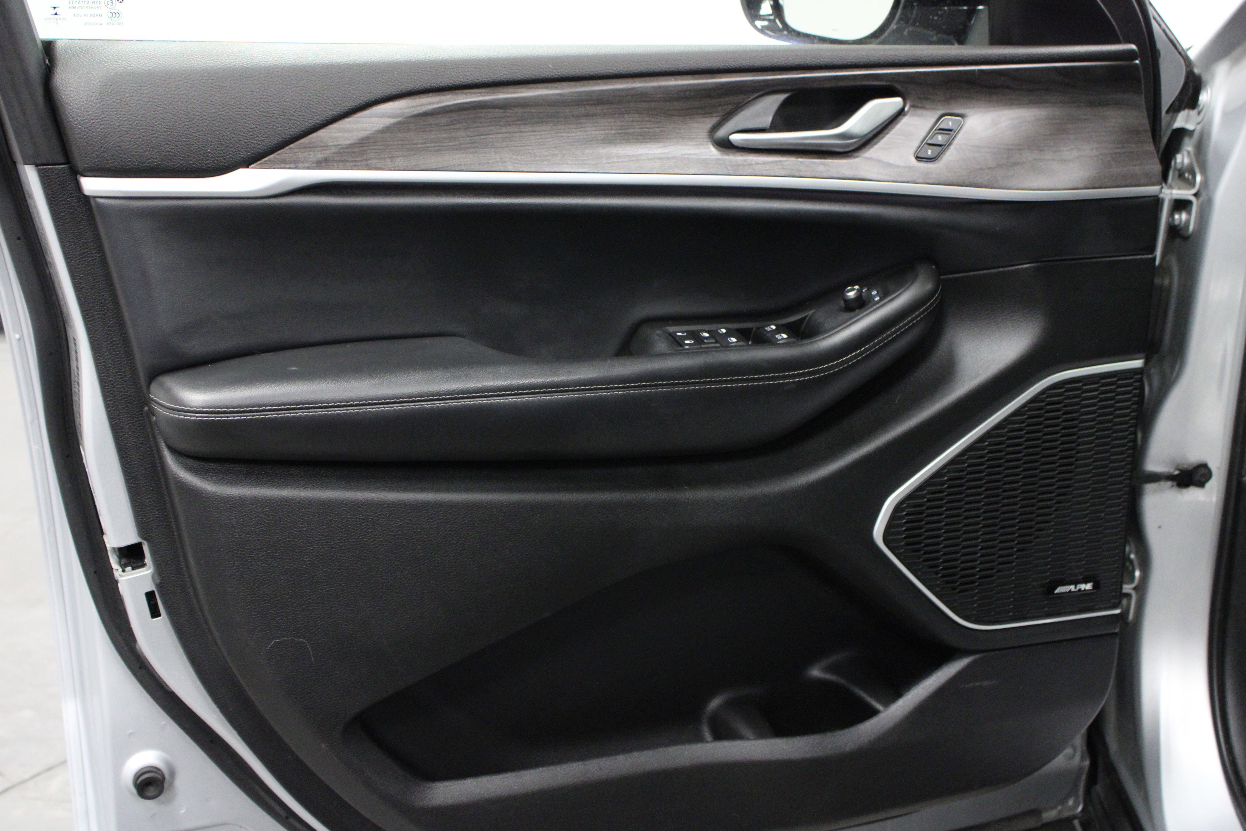 Used 2021 Jeep Grand Cherokee L Limited w/ Trailer Tow Group (B) image 11