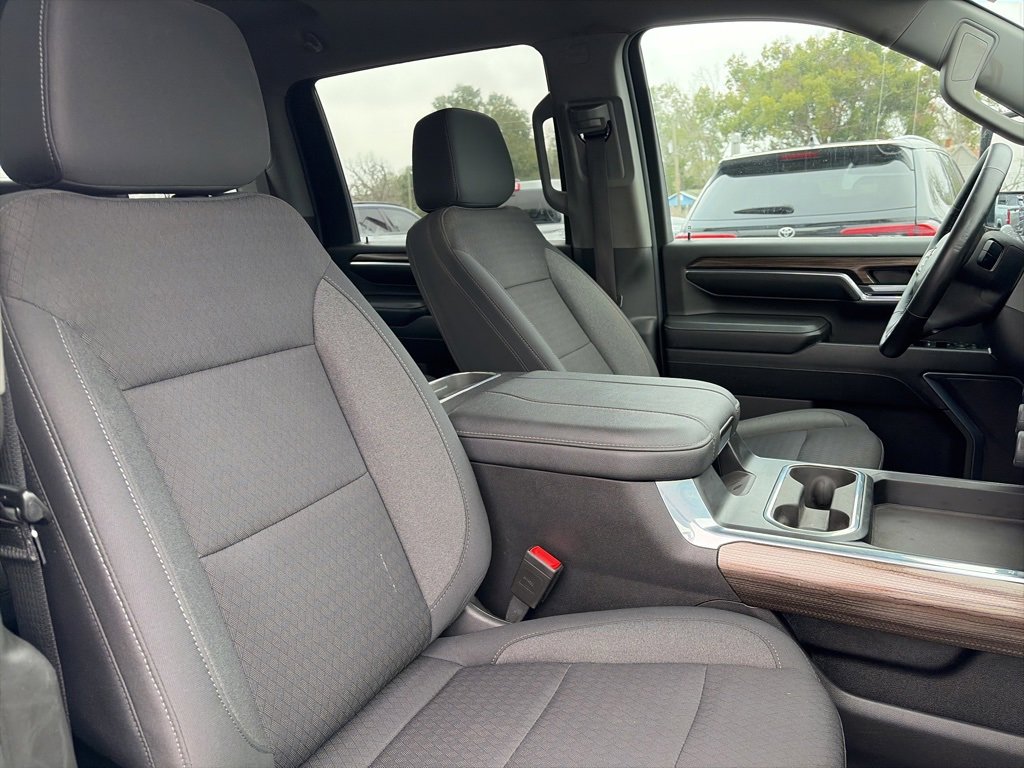 Used 2024 Chevrolet Silverado 3500 LT w/ Convenience Package image 15