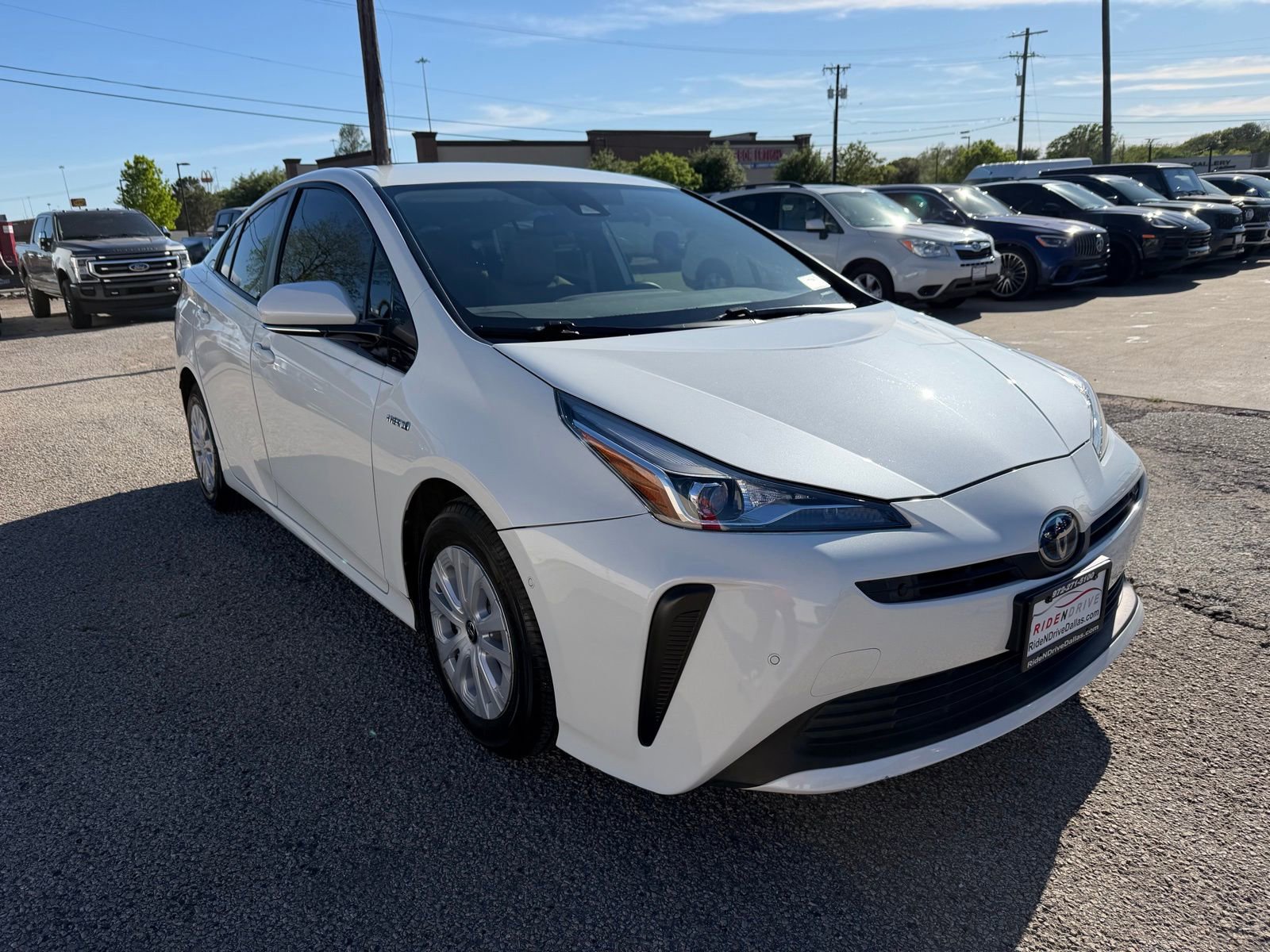 Used 2019 Toyota Prius LE image 9