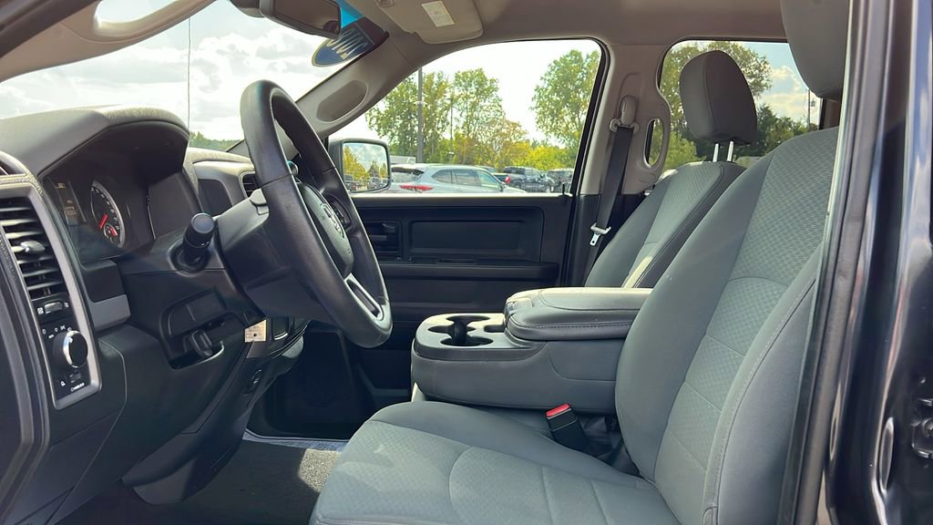 Used 2018 RAM 1500 ST w/ SXT Appearance Group image 8