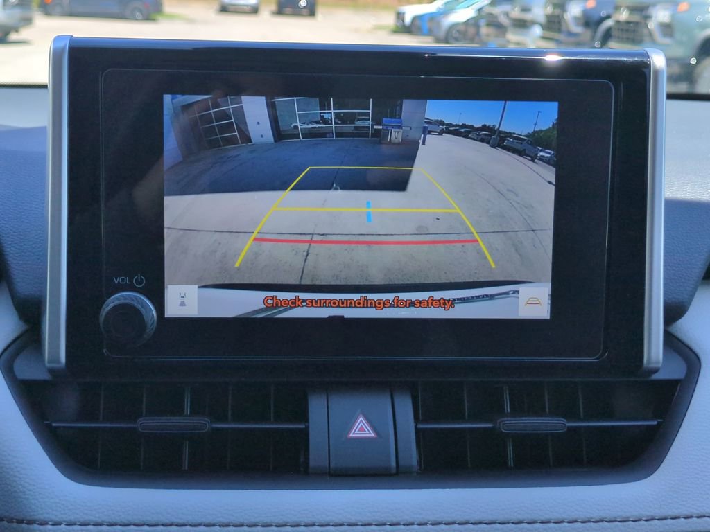 Used 2025 Toyota RAV4 XLE AWD/4WD image 24