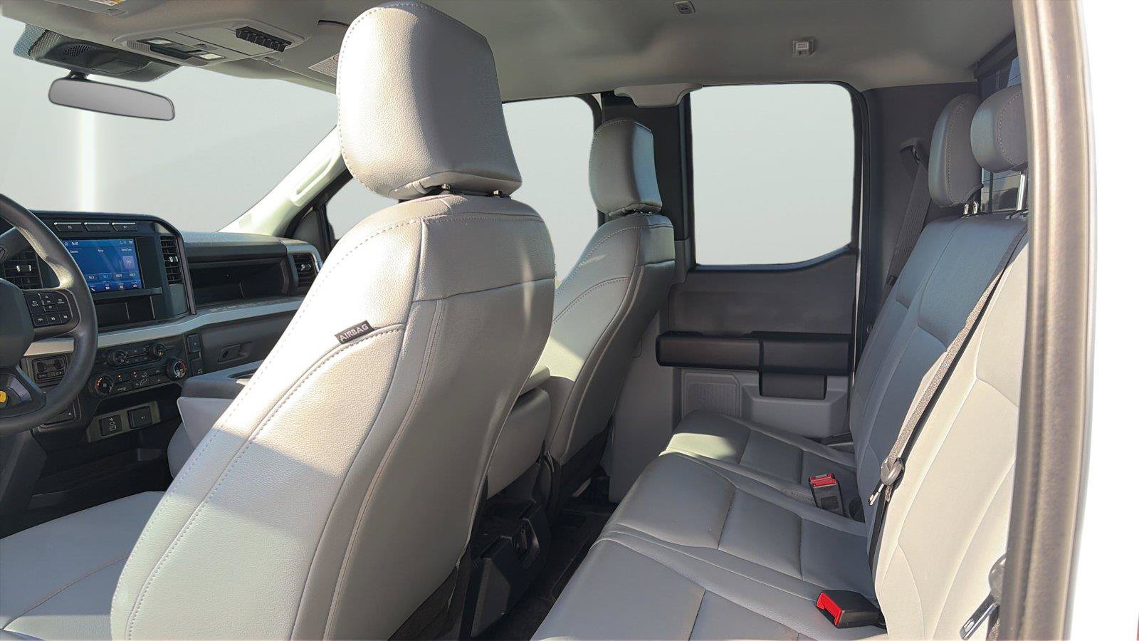 Used 2024 Ford F550 4x4 SuperCab Super Duty image 18