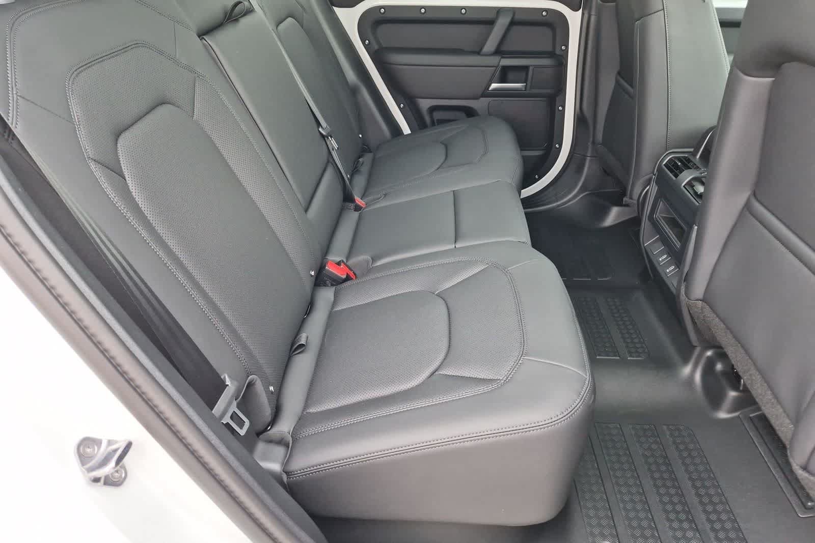 New 2026 Land Rover Defender 110 S AWD/4WD image 21