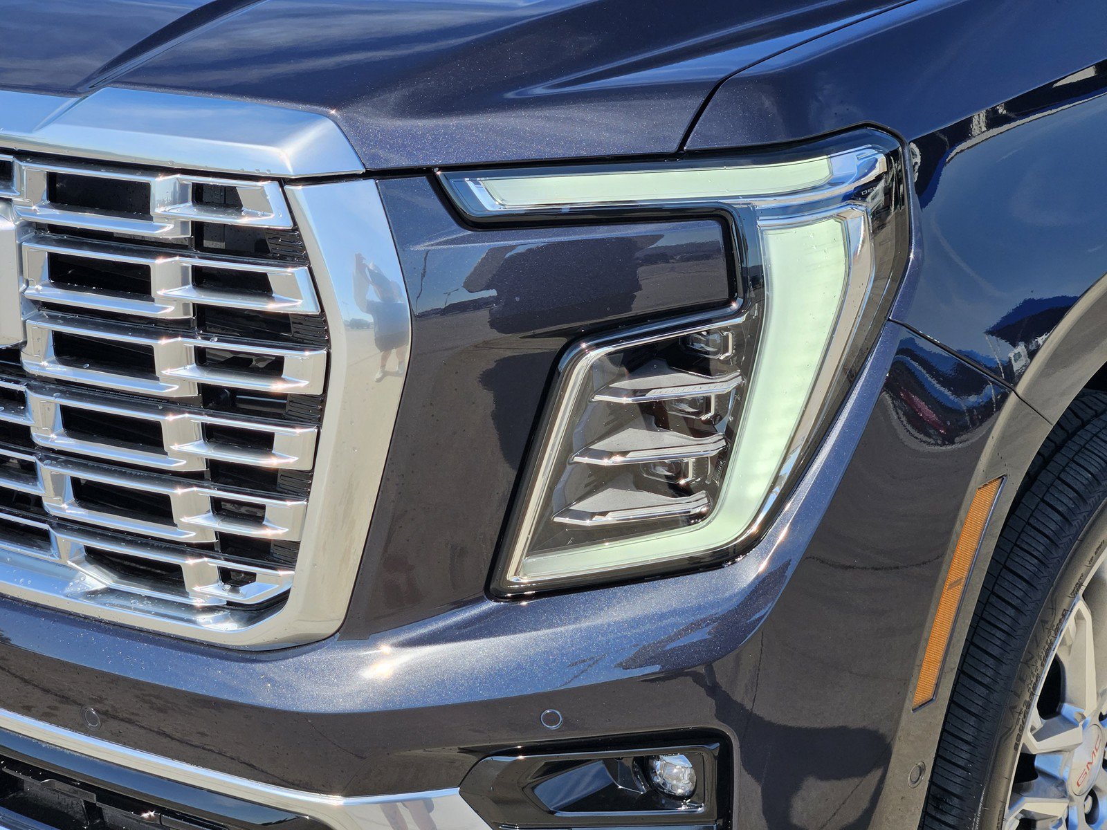 New 2026 GMC Yukon Denali w/ Denali Reserve Package AWD/4WD image 5