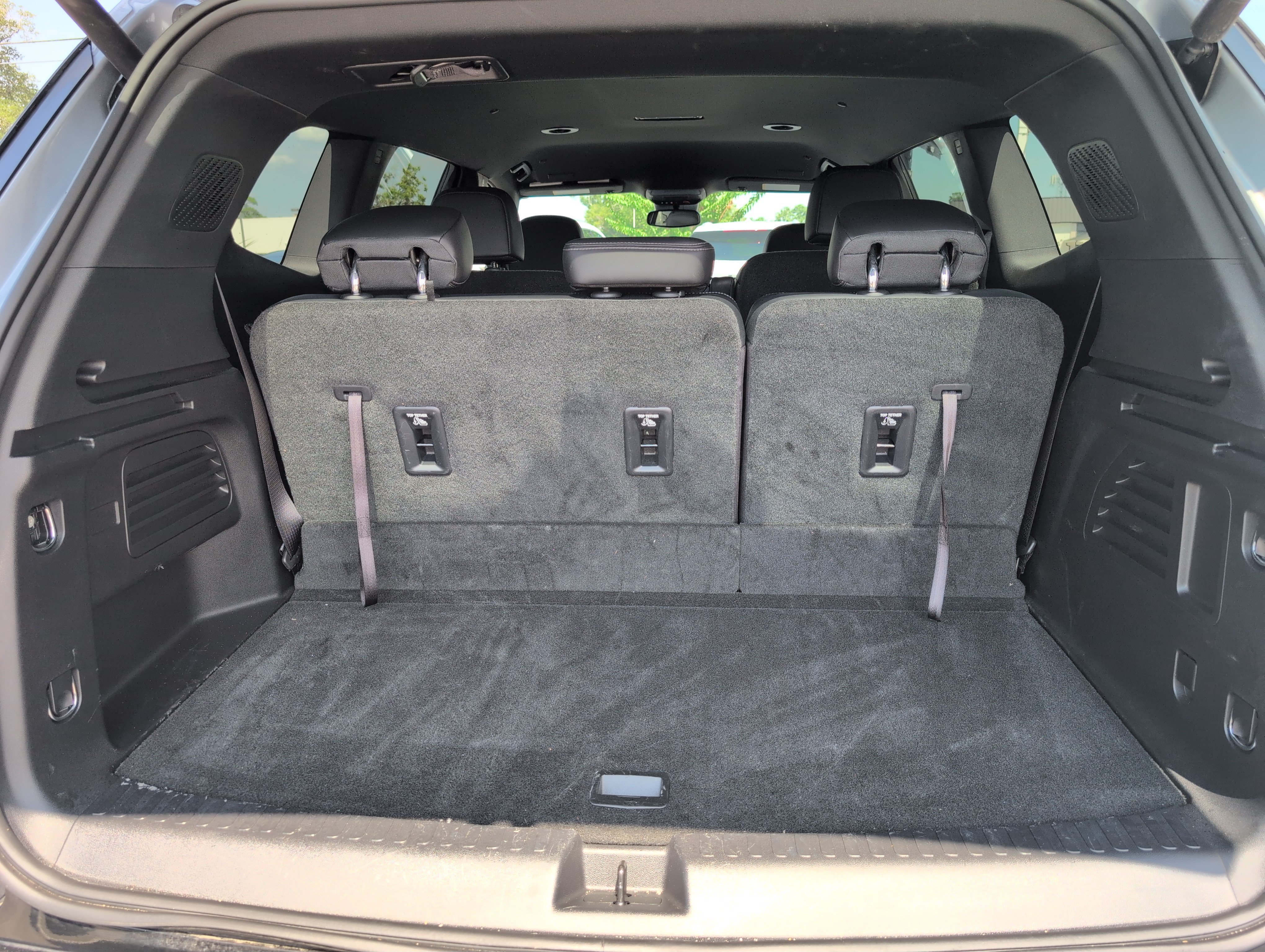 Used 2025 Buick Enclave Sport Touring FWD image 5
