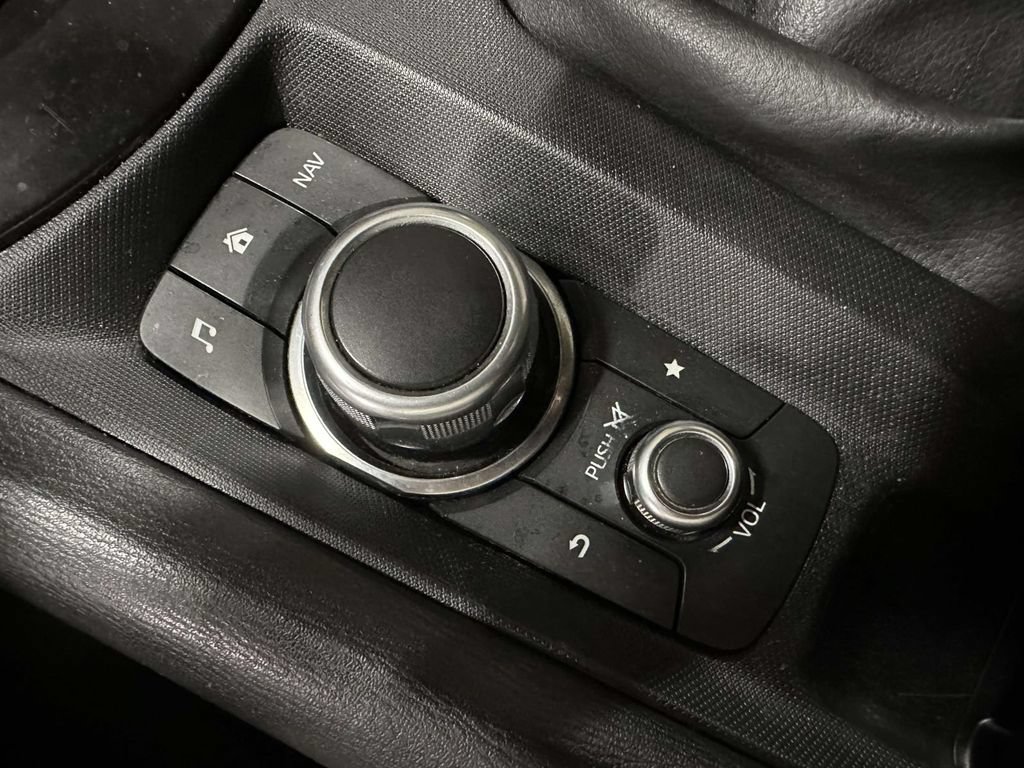 Used 2020 MAZDA MX-5 Miata RF Club RWD image 21
