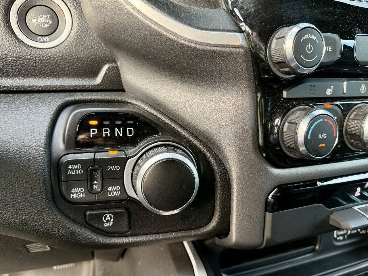 Used 2023 RAM 1500 Big Horn AWD/4WD image 18