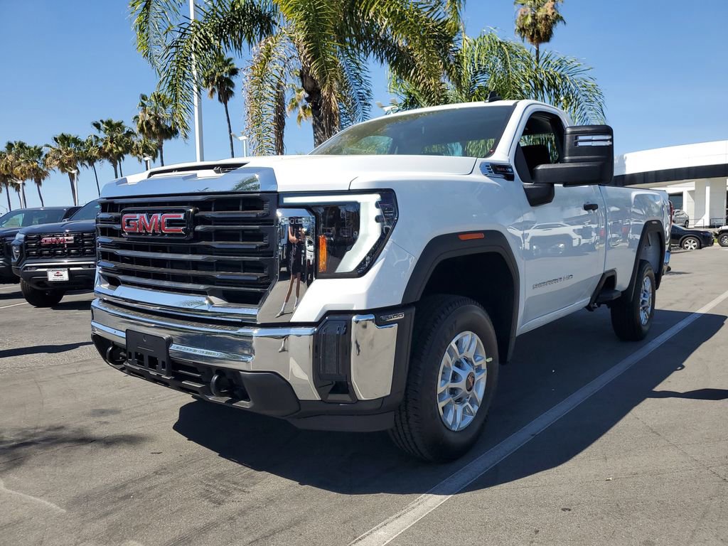 New 2026 GMC Sierra 2500 Pro image 2