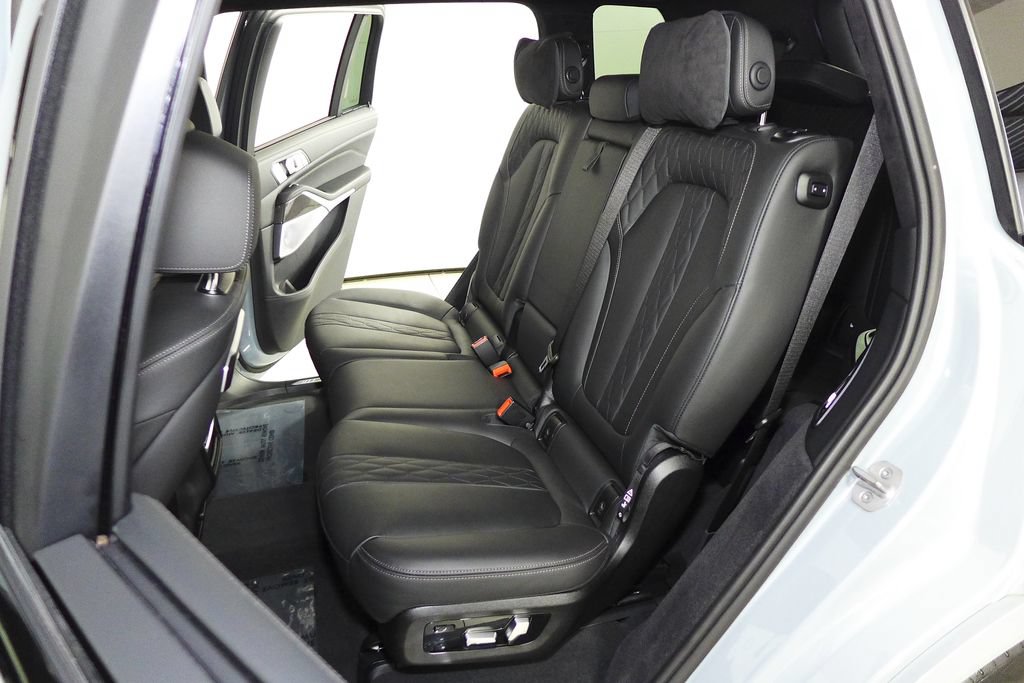 Certified 2024 BMW X7 M60i w/ Executive Package AWD/4WD image 22