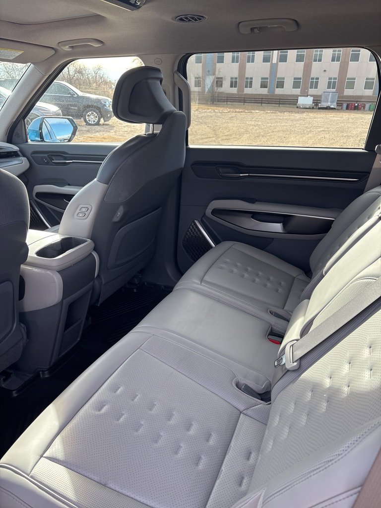 Certified 2024 Kia EV9 Wind image 10