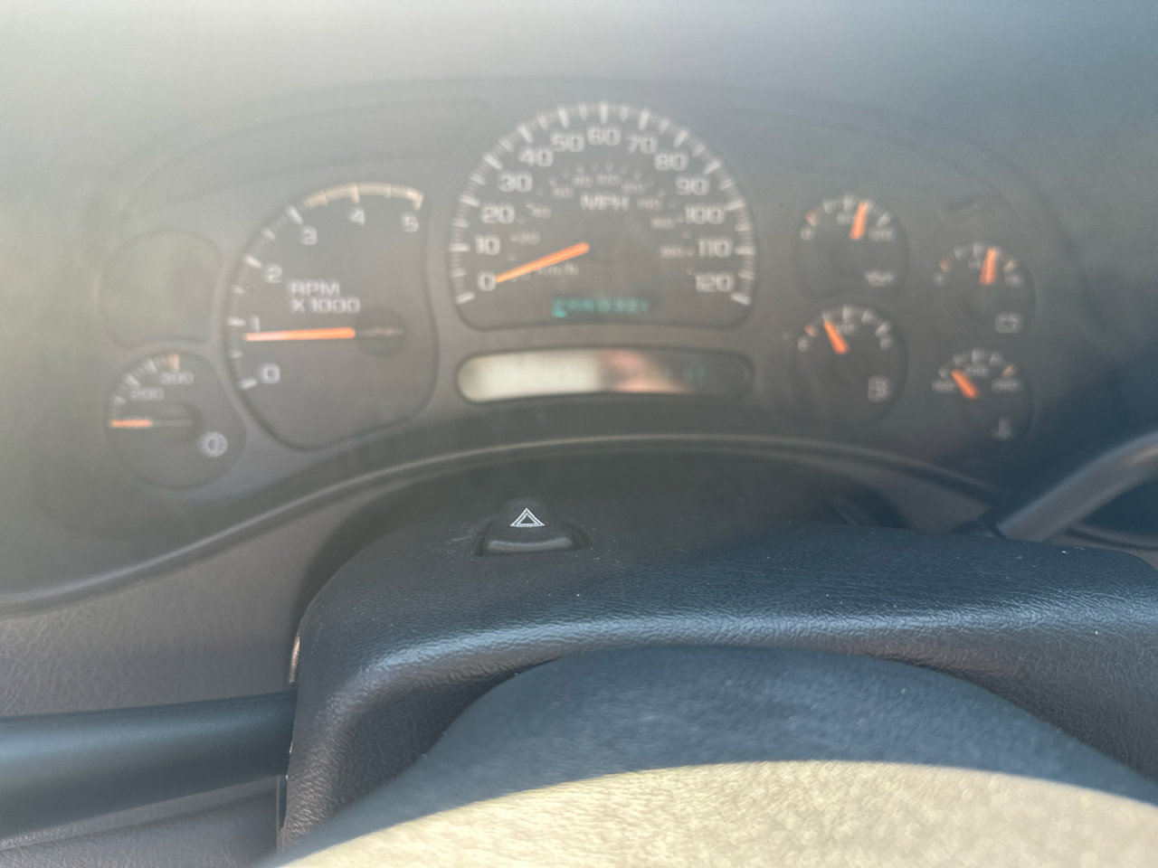 Used 2004 GMC Sierra 3500 SLE w/ Heavy-Duty Power Package image 10