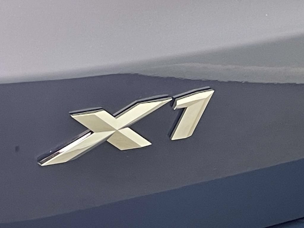 New 2027 BMW X1 xDrive28i w/ Technology Package AWD/4WD image 10