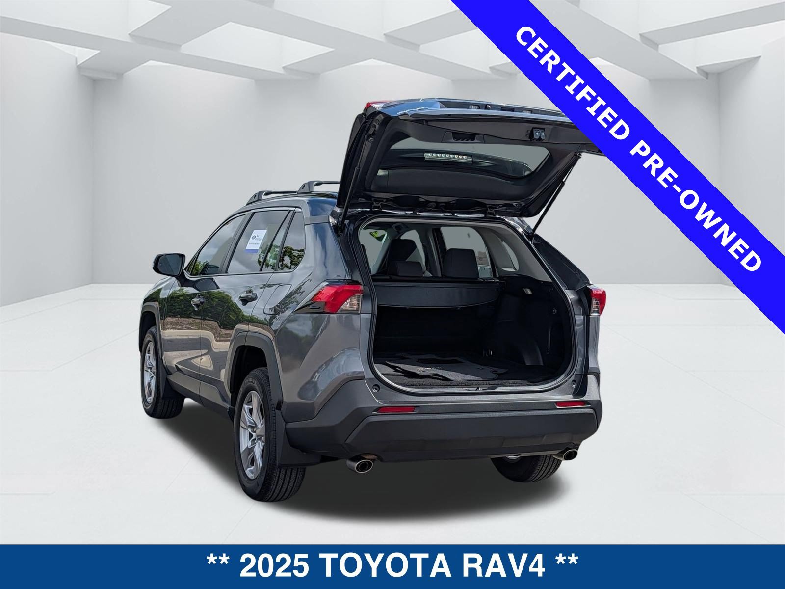 Used 2025 Toyota RAV4 XLE image 13