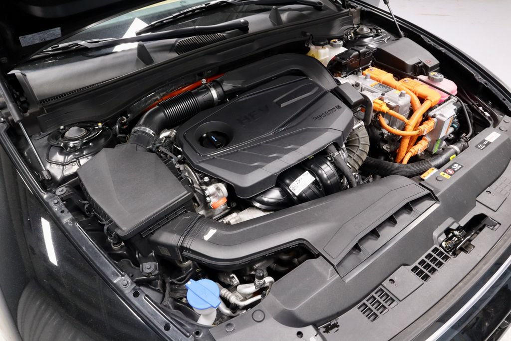 Used 2025 Hyundai Sonata Limited FWD image 24