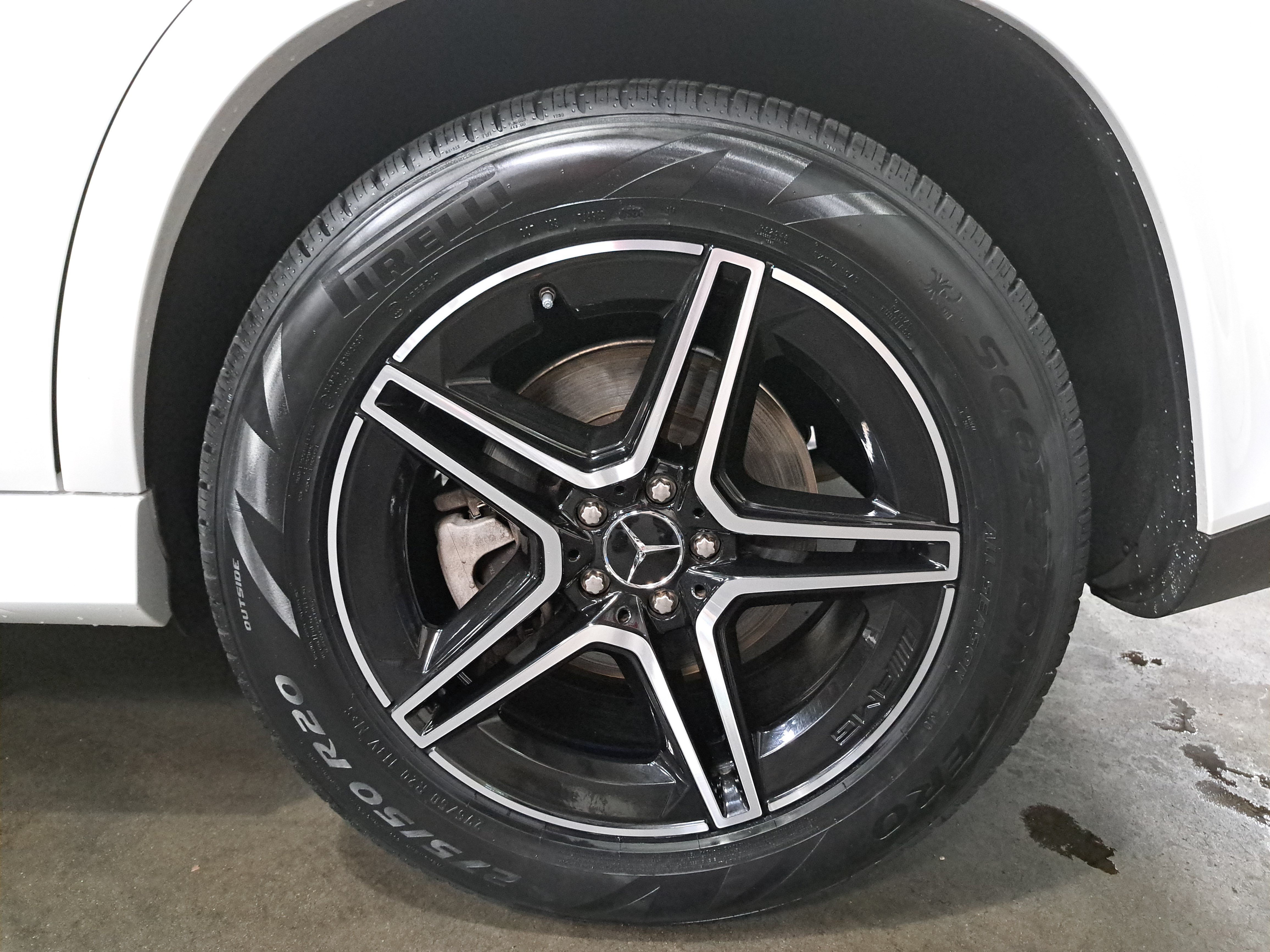 Certified 2025 Mercedes-Benz GLE 53 AMG 4MATIC image 34