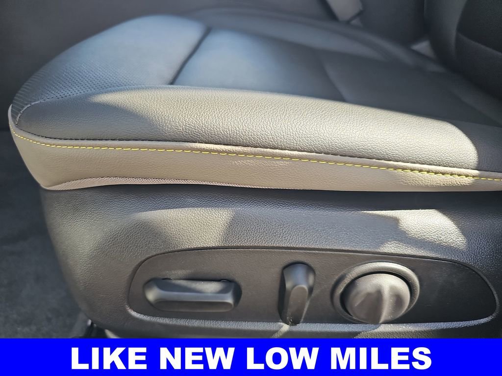 Used 2025 Chevrolet Trax ACTIV w/ Driver Confidence Package image 28