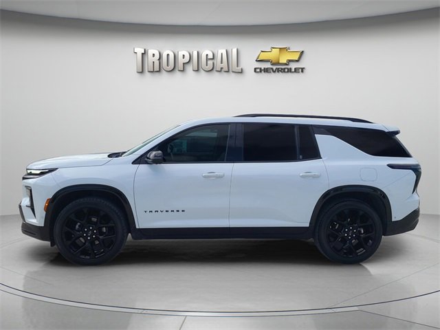 Used 2024 Chevrolet Traverse RS image 2