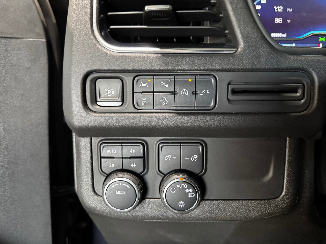 Used 2022 Chevrolet Tahoe Z71 image 37