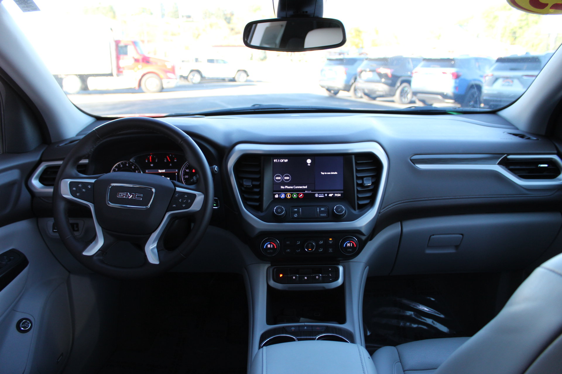 Certified 2023 GMC Acadia SLT AWD/4WD image 2