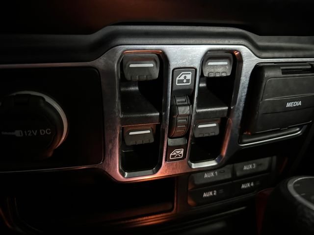 Used 2022 Jeep Gladiator Sport AWD/4WD image 29
