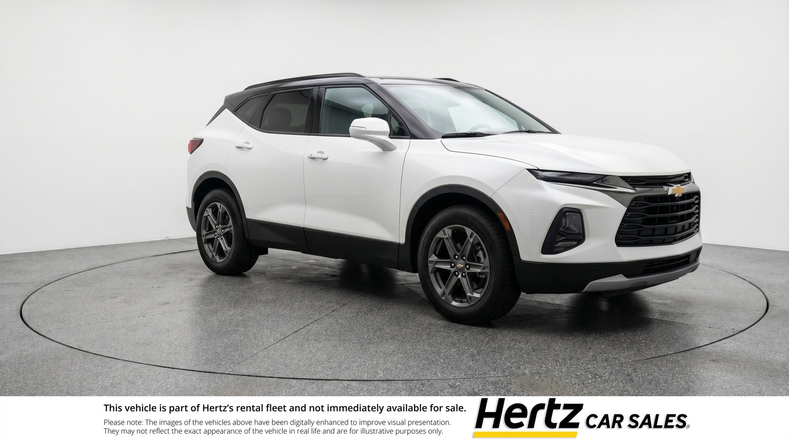 Used 2025 Chevrolet Blazer LT FWD image 1