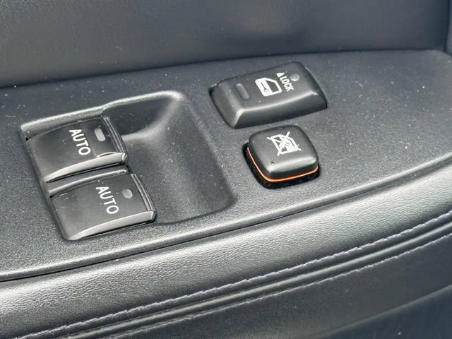 Used 2006 Lexus SC 430 Convertible RWD image 32