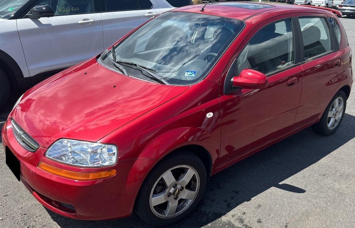 Used 2006 Chevrolet Aveo LT FWD image 1