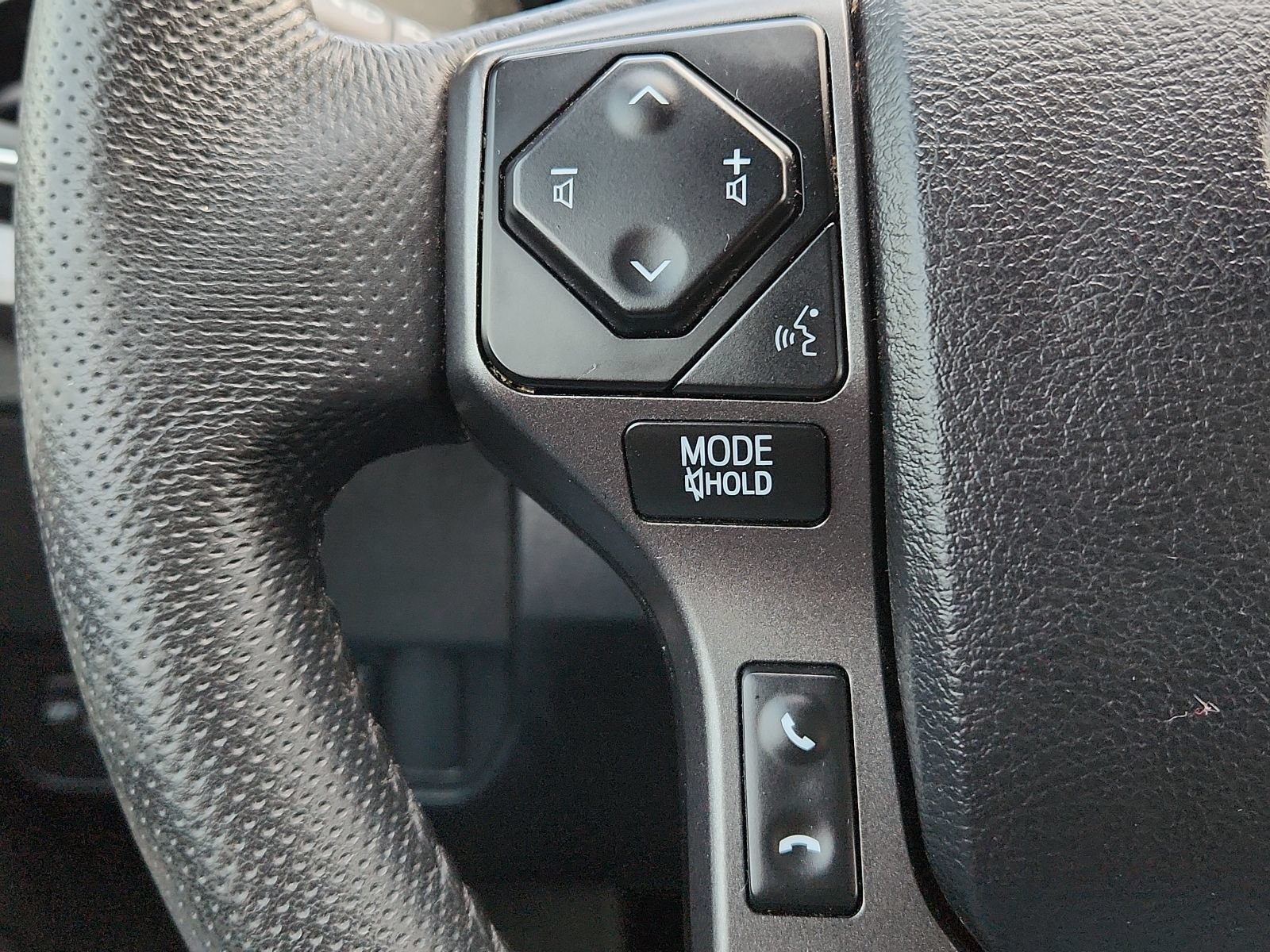 Used 2023 Toyota Tacoma TRD Off-Road AWD/4WD image 15
