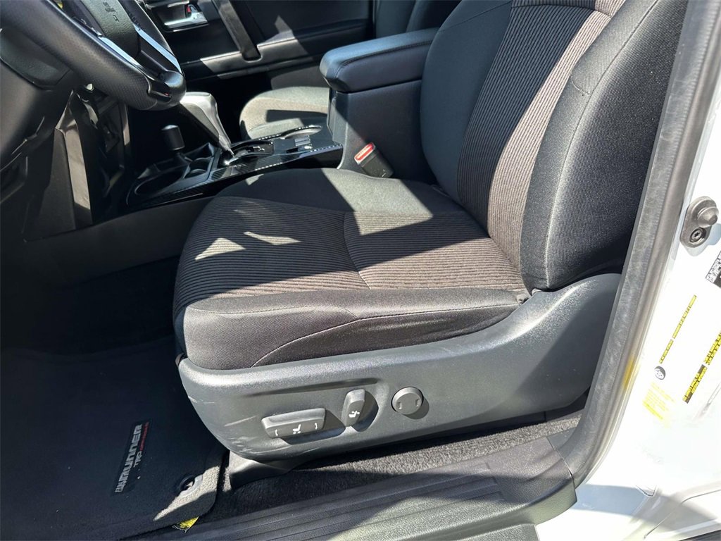 Used 2024 Toyota 4Runner TRD Off-Road image 17