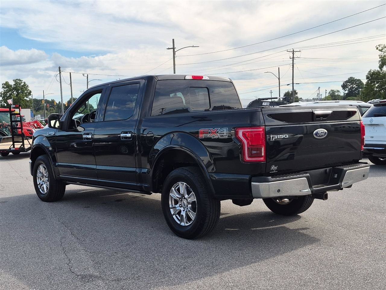 Used 2017 Ford F150 Lariat w/ Equipment Group 502A Luxury AWD/4WD image 5