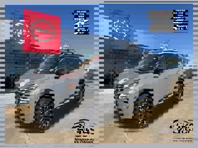 Used 2025 Nissan Rogue Platinum w/ Platinum Premium Package image 1