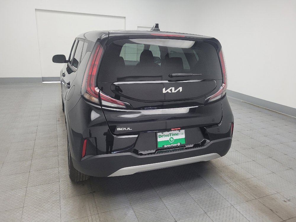 Used 2025 Kia Soul LX image 6