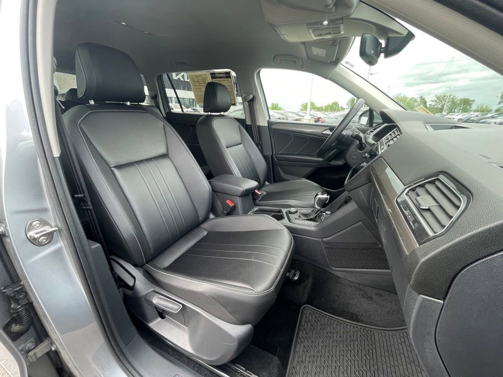 Used 2024 Volkswagen Tiguan SE w/ MDO Package, Two-Row AWD/4WD image 28