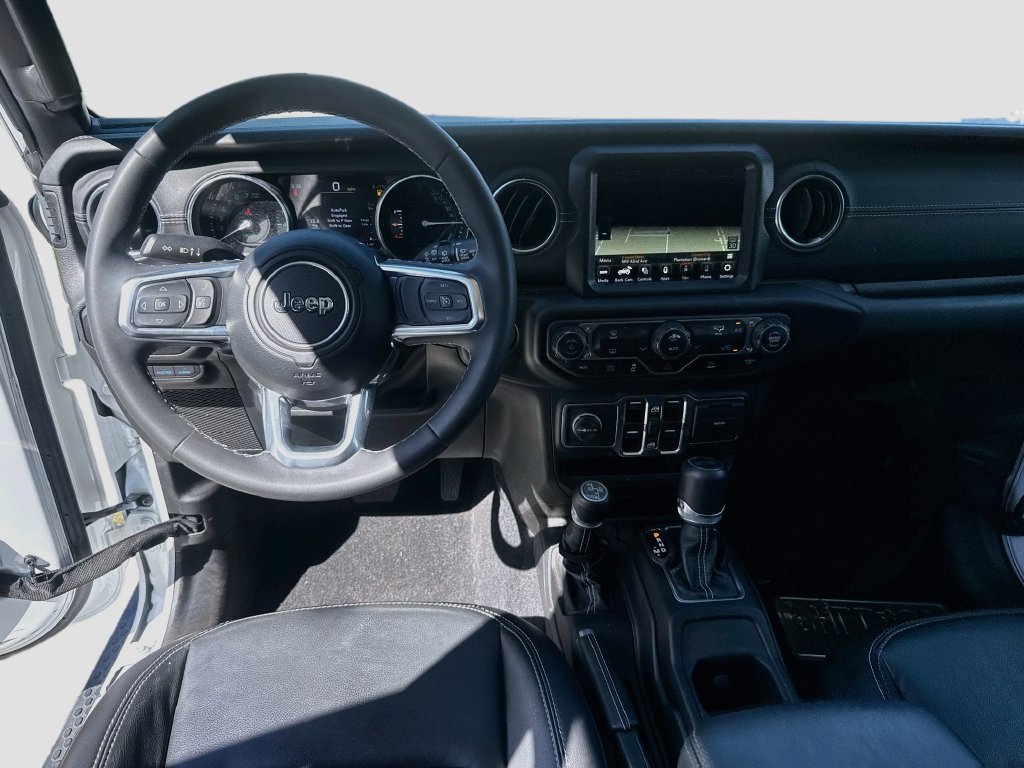 Used 2023 Jeep Wrangler Unlimited Sahara AWD/4WD image 26