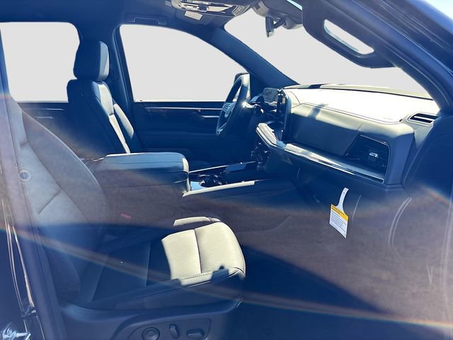 New 2026 Chevrolet Suburban Z71 w/ Comfort Package image 30