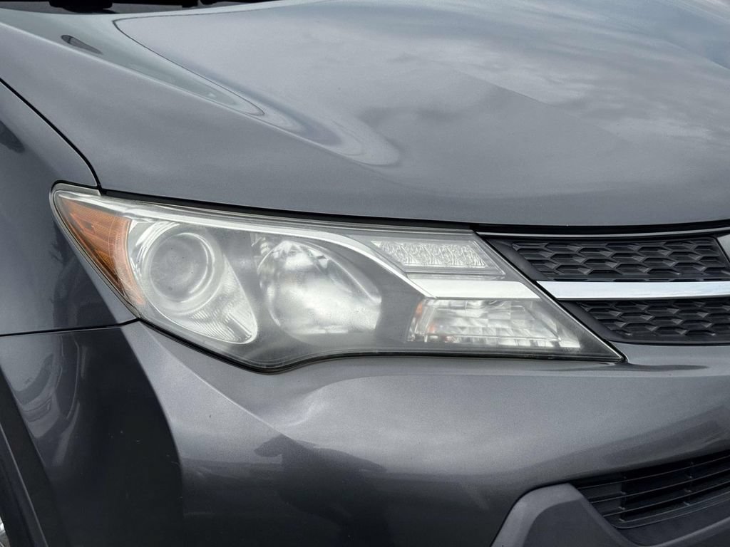 Used 2015 Toyota RAV4 XLE AWD/4WD image 12