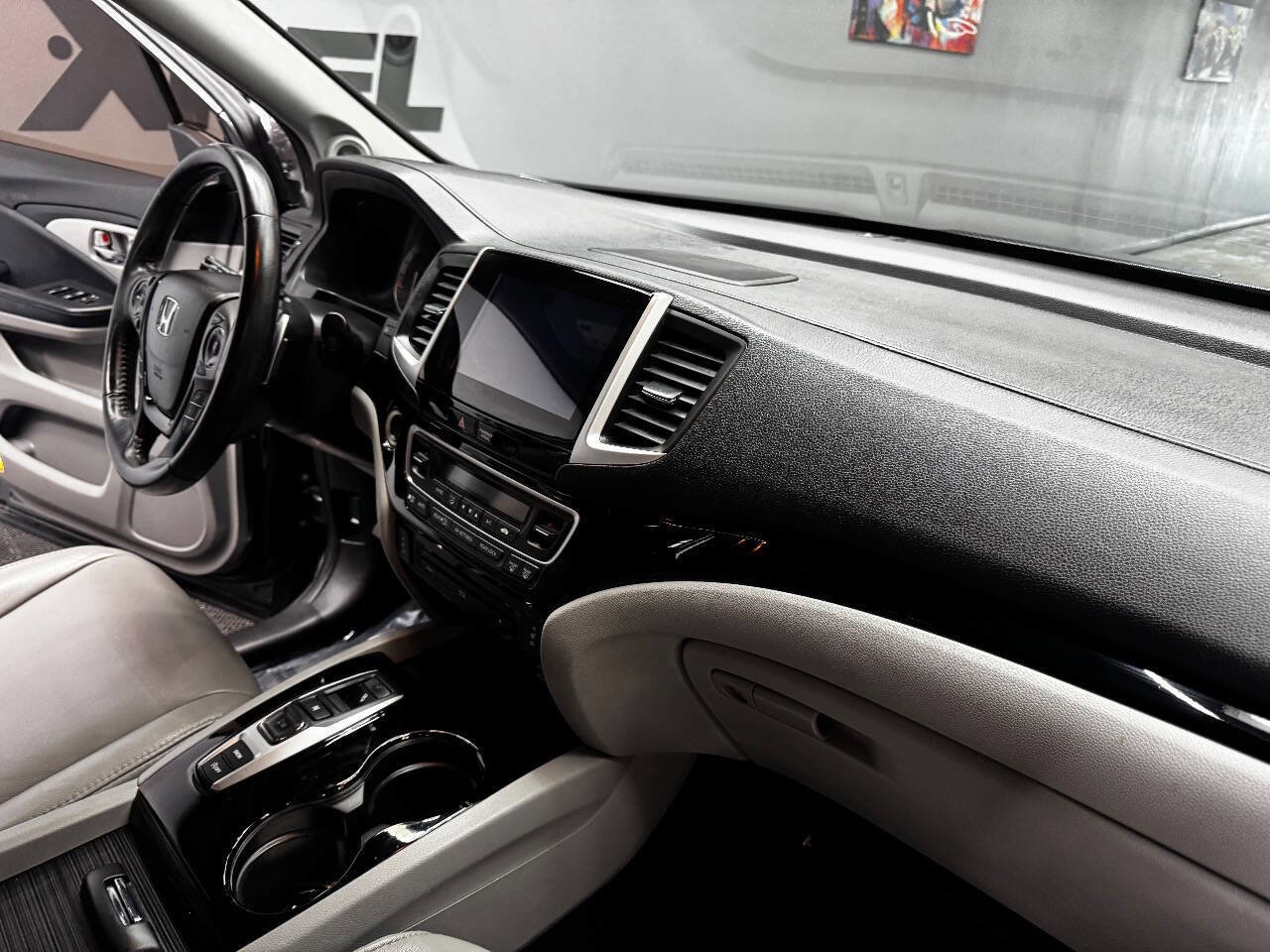 Used 2017 Honda Pilot Touring image 52