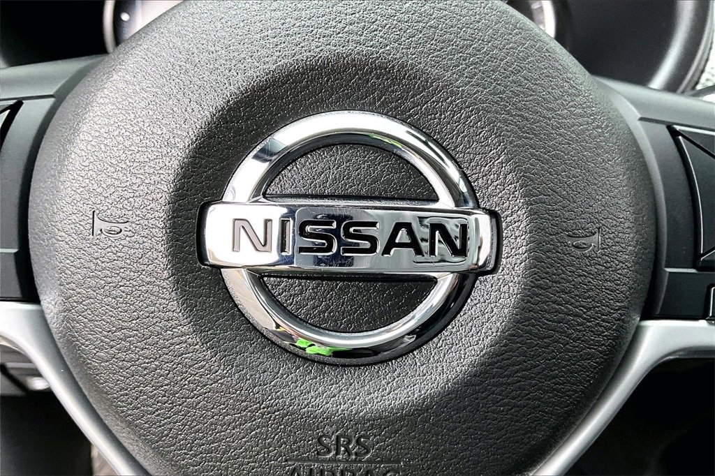 Certified 2019 Nissan Kicks SV image 7