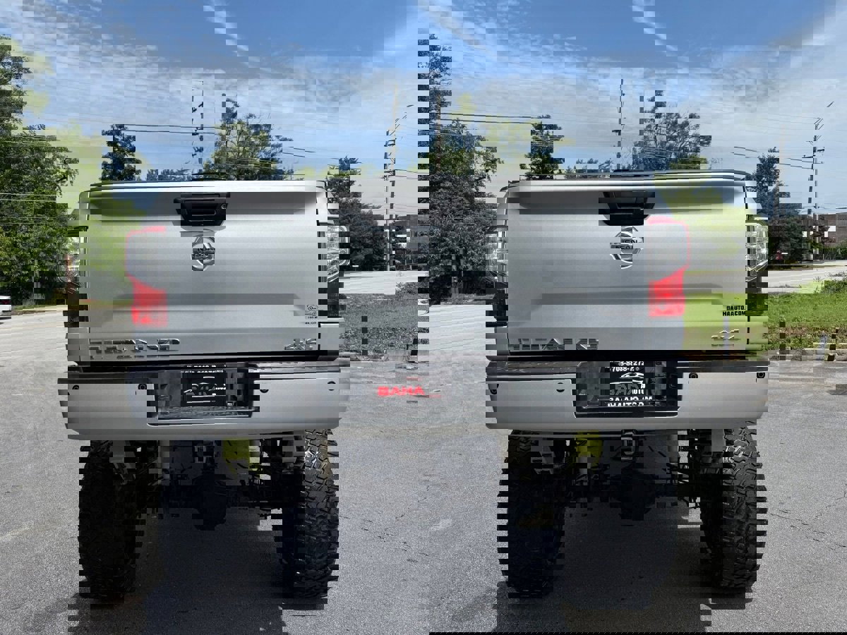 Used 2017 Nissan Titan SL image 14