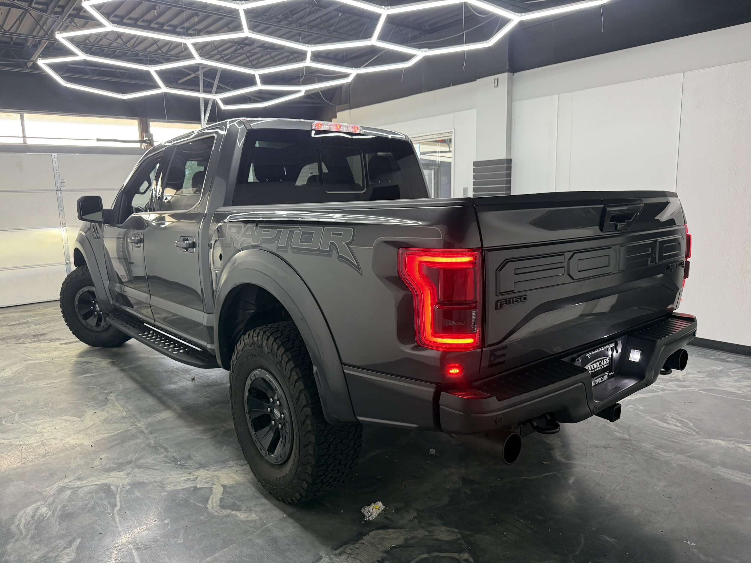 Used 2018 Ford F150 Raptor w/ Equipment Group 802A Luxury AWD/4WD image 6