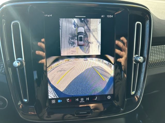 Certified 2025 Volvo XC40 B5 Plus image 22