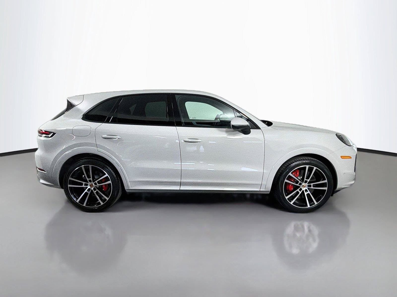 Certified 2026 Porsche Cayenne S AWD/4WD image 8