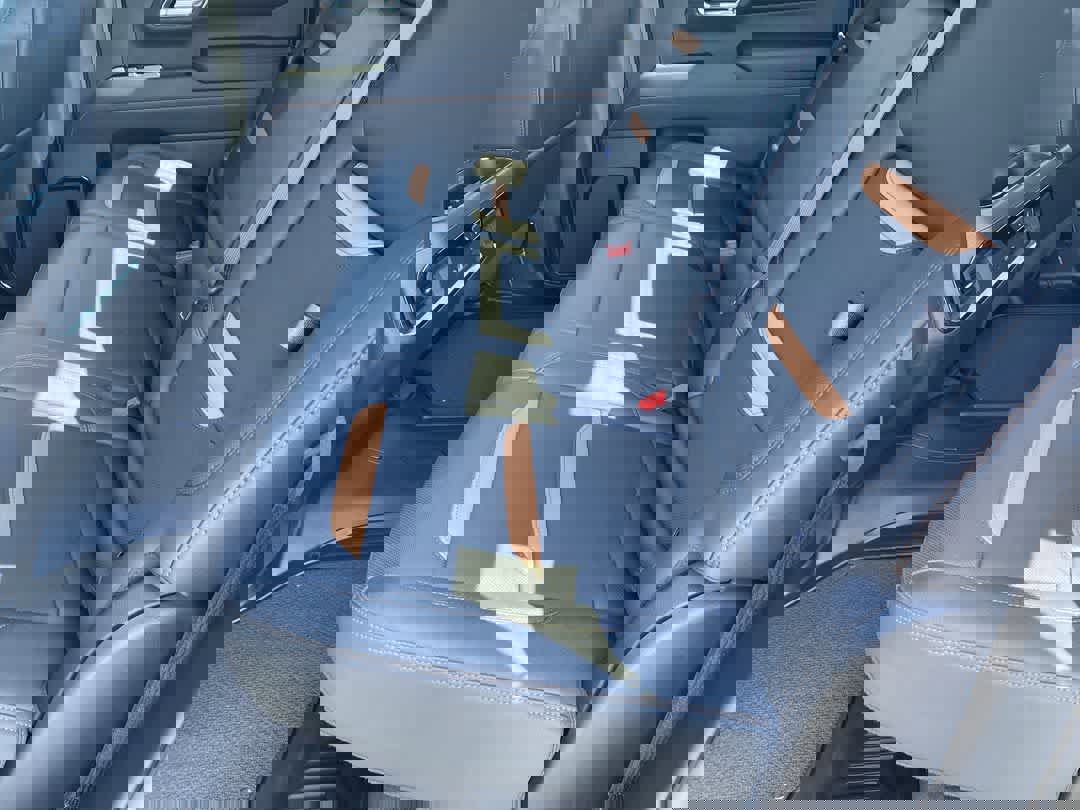 Used 2024 GMC Sierra 1500 AT4 w/ Technology Package image 21