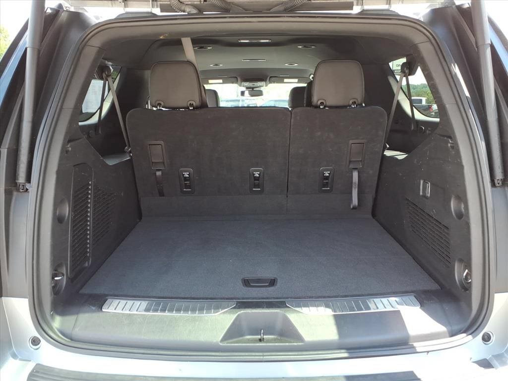Certified 2025 Chevrolet Suburban Z71 AWD/4WD image 15
